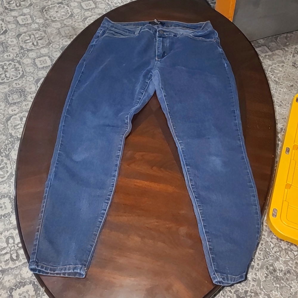 Forever 21 womens skinny jeans dark blue size 30
